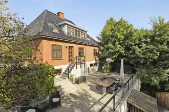 Villa på Løgumklostervej 129, 6200 Aabenraa