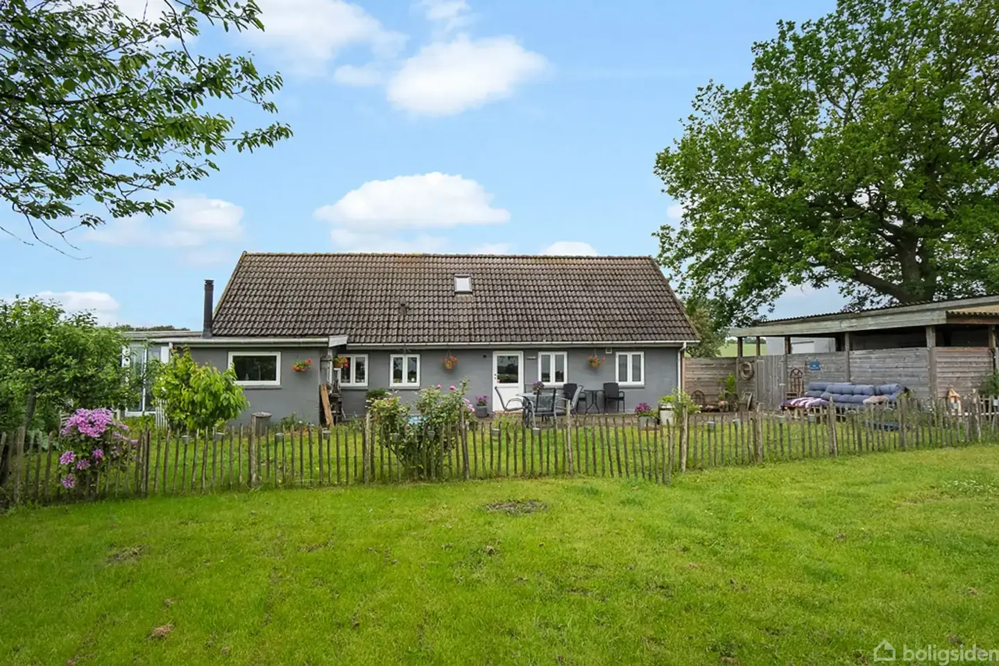 Hyggeligt landhus med fantastisk udsigt - tæt ved Vejlby Fed