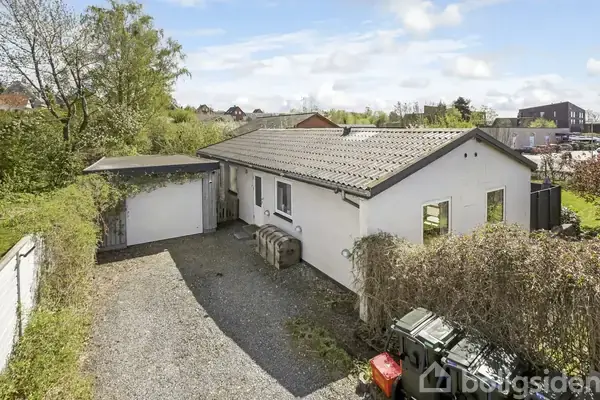 Villa på Drosselvej 8, 8410 Rønde