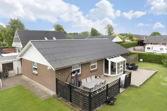 Villa på Munkestien 9, 8981 Spentrup