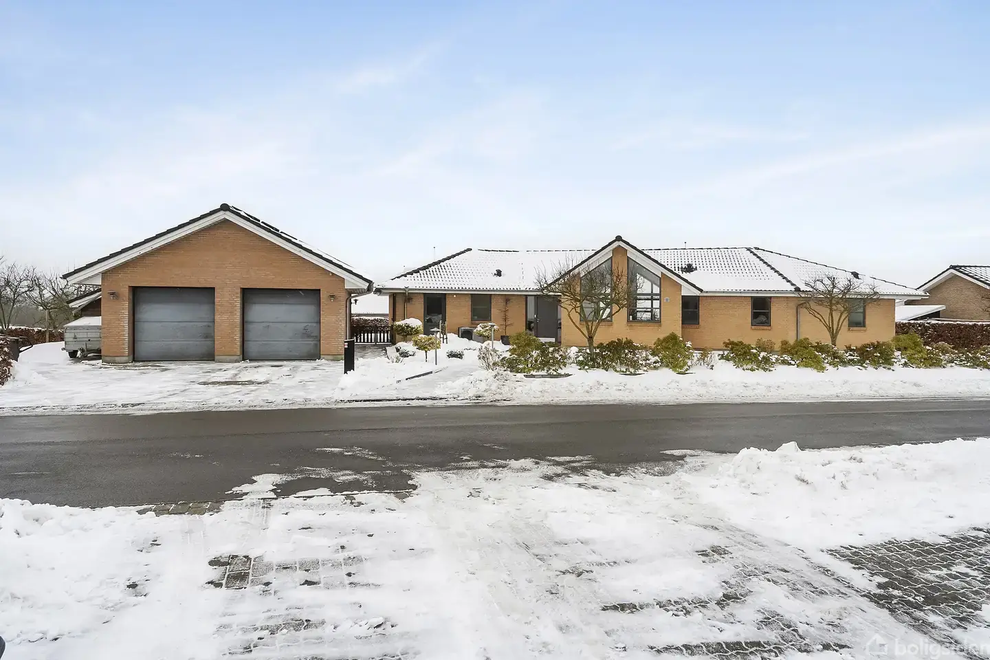 Velholdt kvalitetsvilla i naturskønne omgivelser