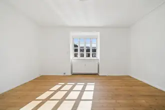 Ejerlejlighed på P. Knudsens Gade 4, 2. th., 2450