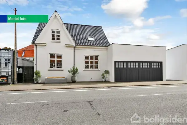 Villa på Strandbygade 27, 6700 Esbjerg