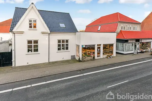 Villa på Strandbygade 27, 6700 Esbjerg