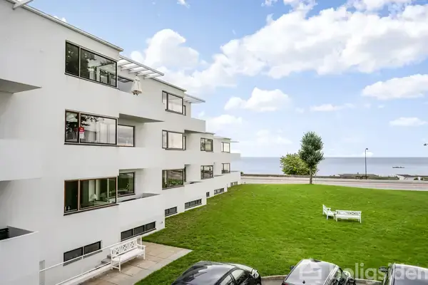 Ejerlejlighed på Bellevuevej 3, 1. th., 2930 Klampenborg