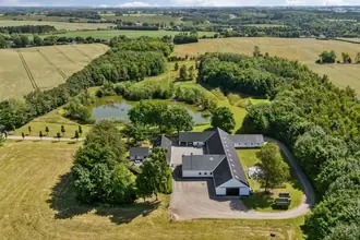 Landejendom på Bergsmindevej 5, Højrup, 6064 Jordrup