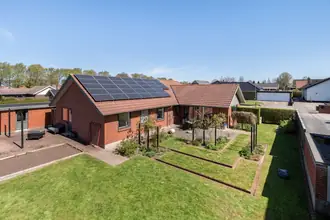 Villa på Tværtoften 52, Lind, 7400 Herning