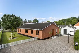 Villa på Skørpingvej 88, Hellum, 9520 Skørping
