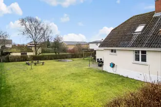 Villa på Nymøllevej 107, Farstrup, 9240 Nibe