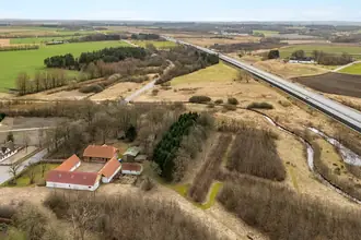 Landejendom på Ljørringvej 42, 7490 Aulum