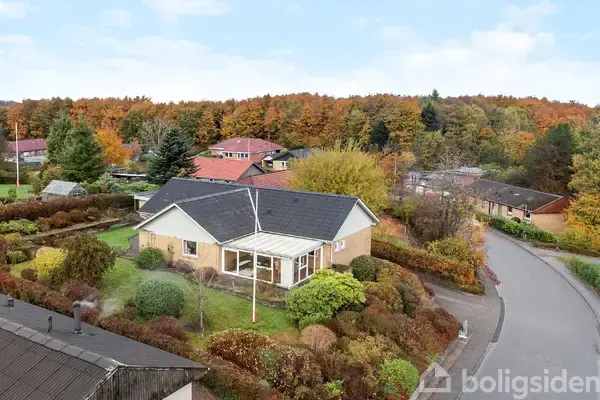 Villa på Løvsvinget 12, 8653 Them