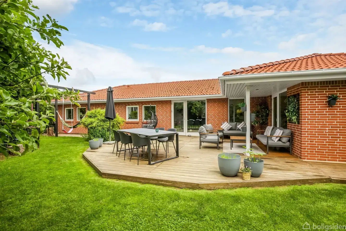 Perfekt villa til børnefamilien med kig til natur