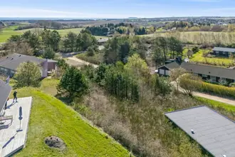 Helårsgrund på Vegavej 10, Dråby, 8400 Ebeltoft