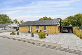 Villa på Bjørnekæret 2B, Næsby, 5270 Odense N