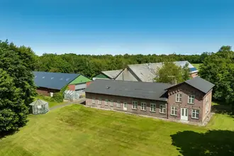 Landejendom på Sortkærvej 9, 9900 Frederikshavn