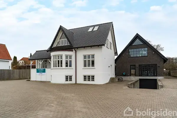Villa på Grenåvej 121, 8240 Risskov