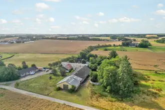 Villa på Nedre Byvej 40, Poulstrup, 9760 Vrå