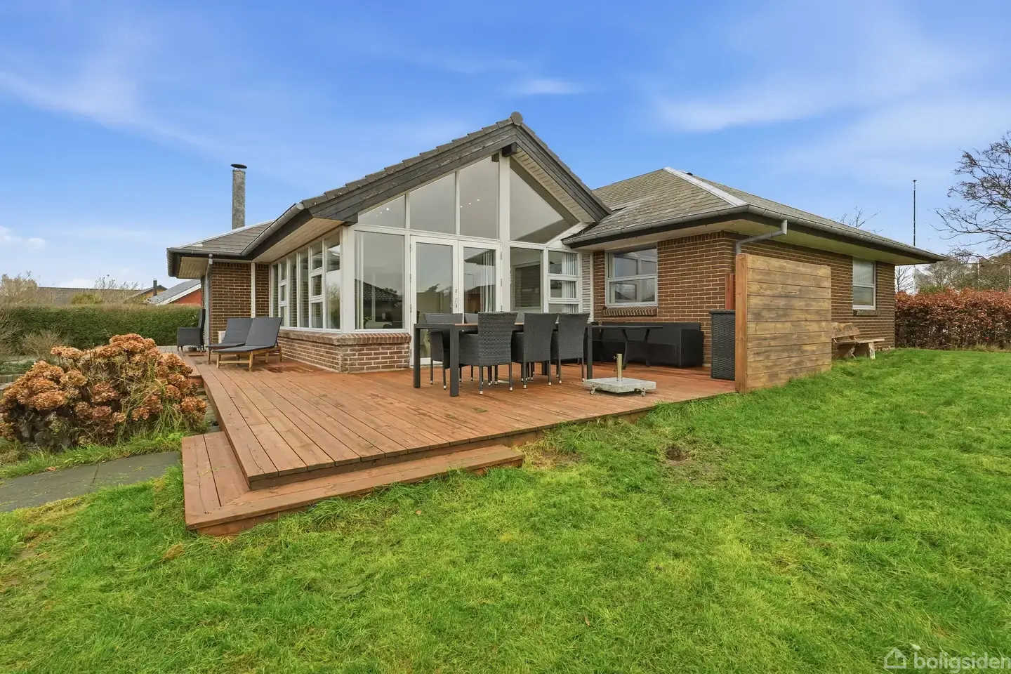 FAMILIEVENIG OG INDFLYTNINGSKLAR VILLA I ROLIGE TARP