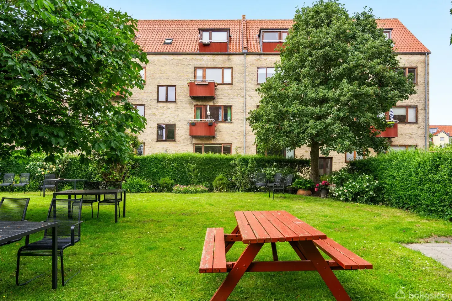 3-værelses lejlighed med altan på en af Vanløses bedste beliggenheder!