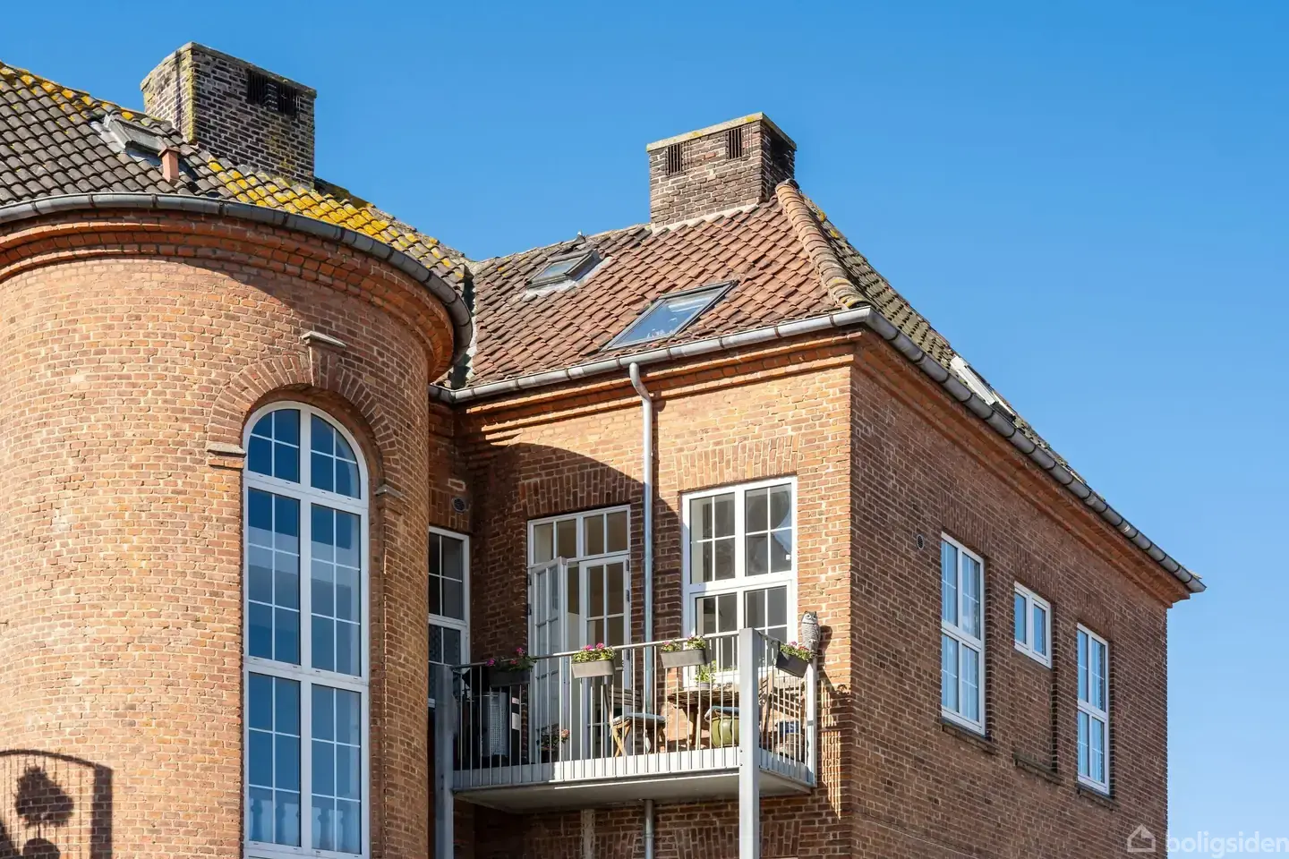 Nu er det nogle andre, der sover på direktørens kontor ... - Visning 4
