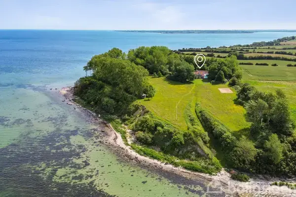 Landejendom på Varnæshoved 4, 6200 Aabenraa