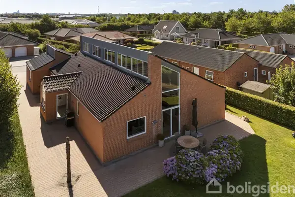 Villa på Østerløkken 38, 8381 Tilst