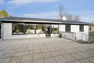 Villa på Søbredden 15, 2820 Gentofte