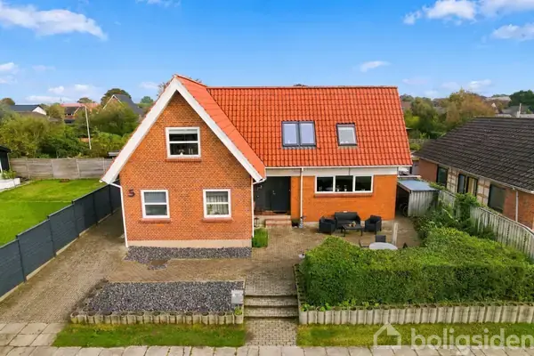 Villa på Mjølners Alle 5, 6705 Esbjerg Ø