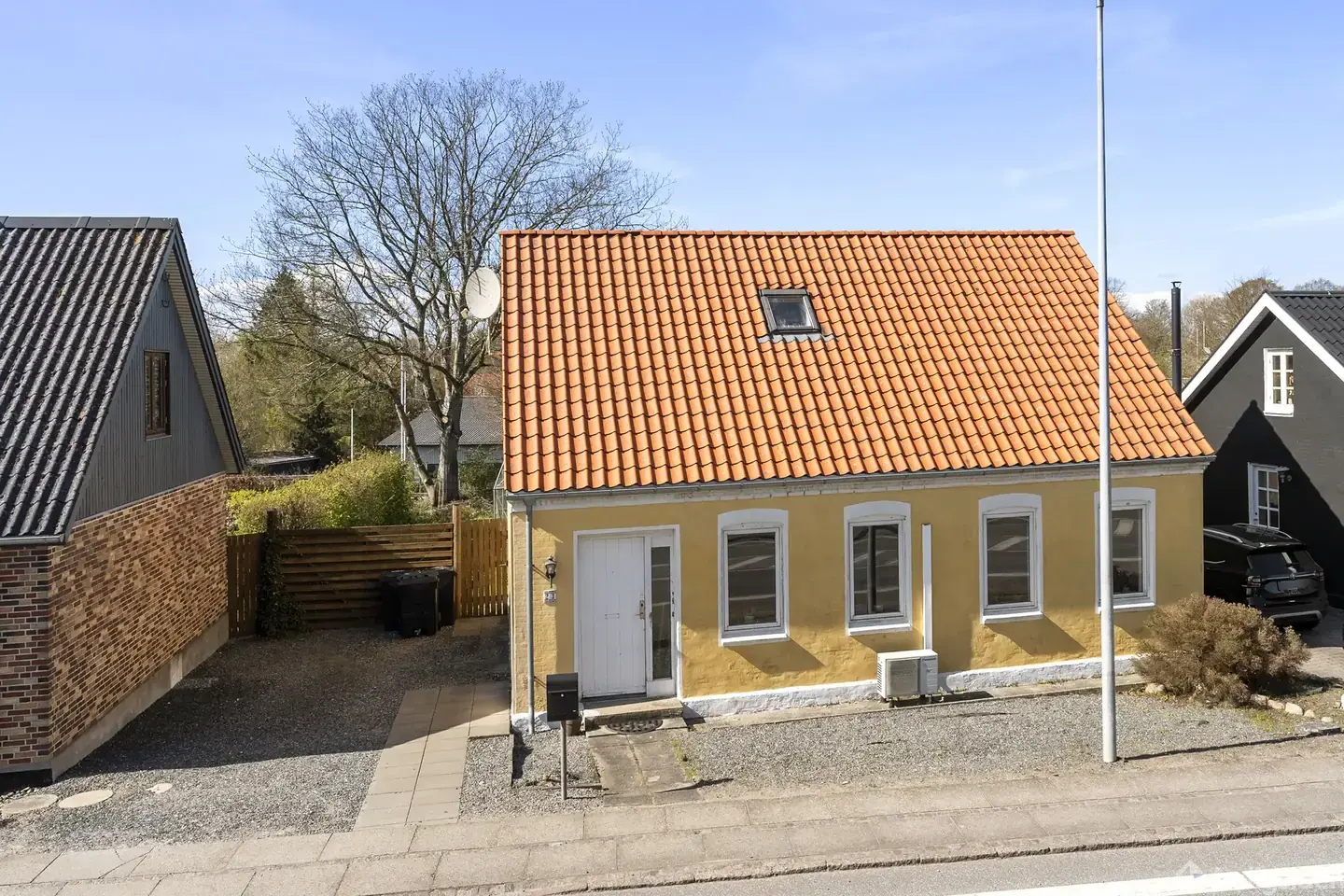 Villa på Landevejen 23, 8350 Hundslund