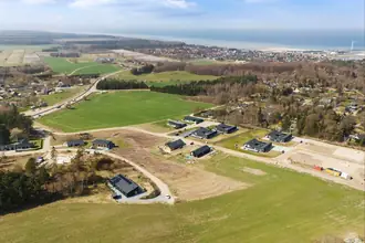 Fritidsgrund på Skråningen 50, Bønnerup Strand, 8585 Glesborg