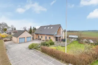 Villa på Hallingvej 24, Halling, 8300 Odder