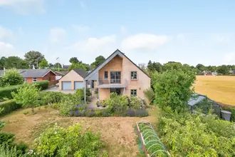 Villa på Hallingvej 24, Halling, 8300 Odder