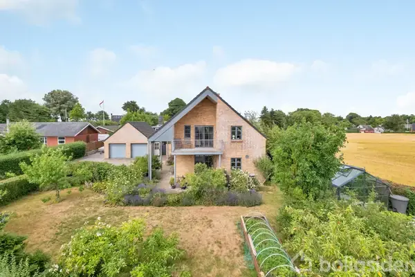 Villa på Hallingvej 24, 8300 Odder