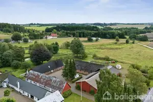 Landejendom på Skellerupvej 63, 8600 Silkeborg