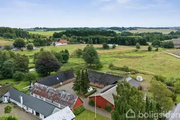 Landejendom på Skellerupvej 63, 8600 Silkeborg