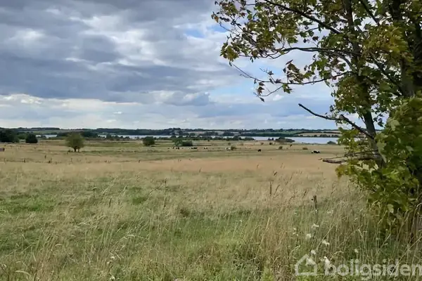 Landejendom på Glenstrup Søvej 53, 8990 Fårup