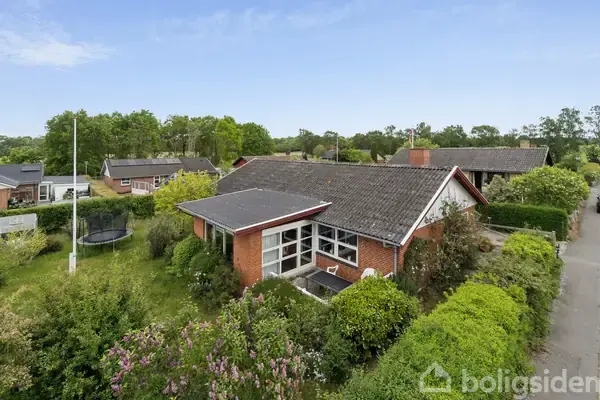 Villa på Ellevej 32, 3700 Rønne