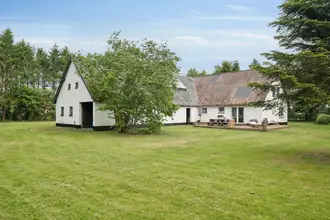 Landejendom på Grishøjgårdsvej 102, 9700 Brønderslev
