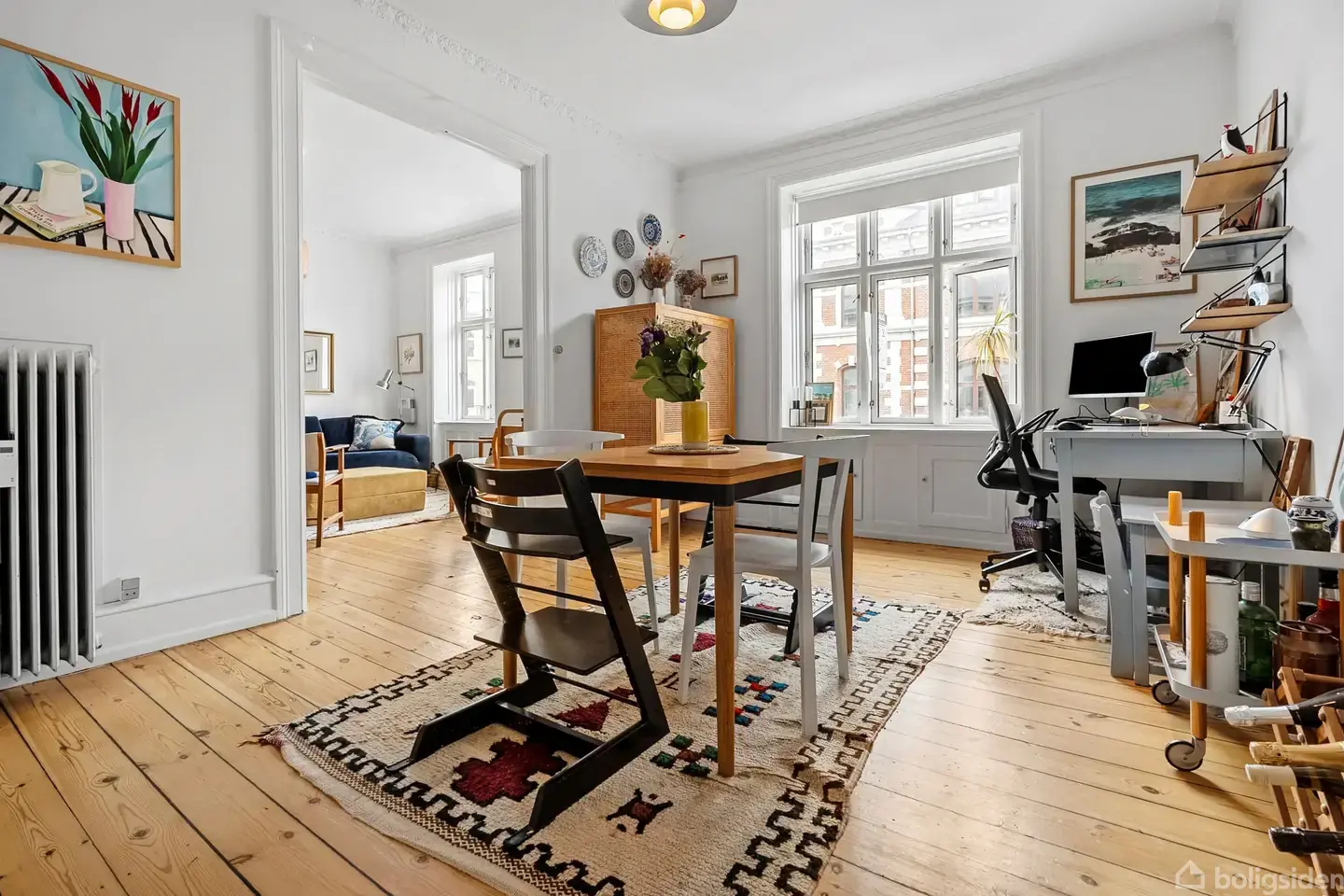Herskabelig lejlighed med stor altan og smukt lysindfald - Visning 5