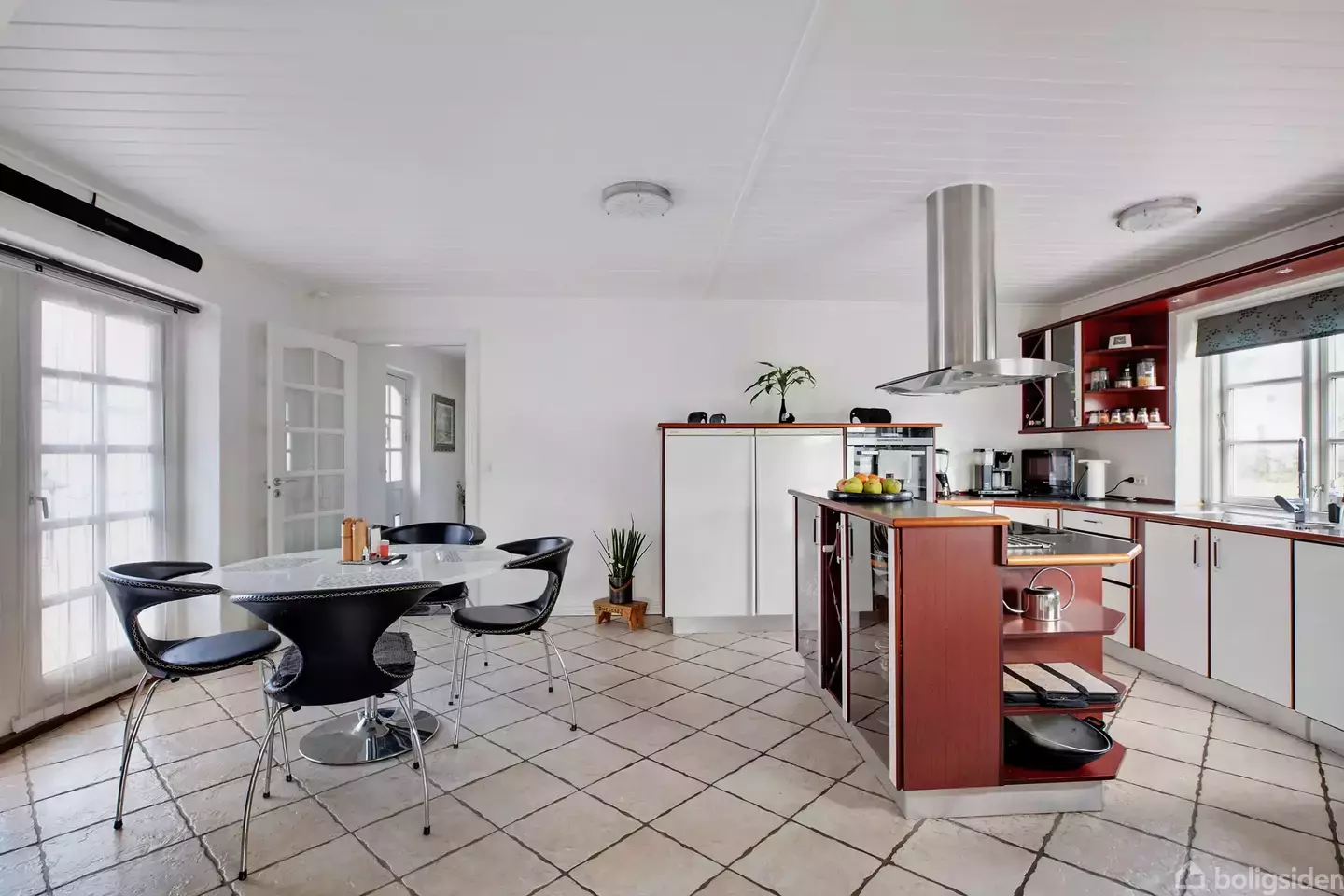 SMUK, FUNKTIONEL OG RUMMELIG VILLA CENTRALT I VOJENS - Visning 5