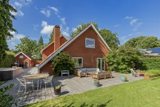 Villa på Hjortholmsvej 8, 2830 Virum