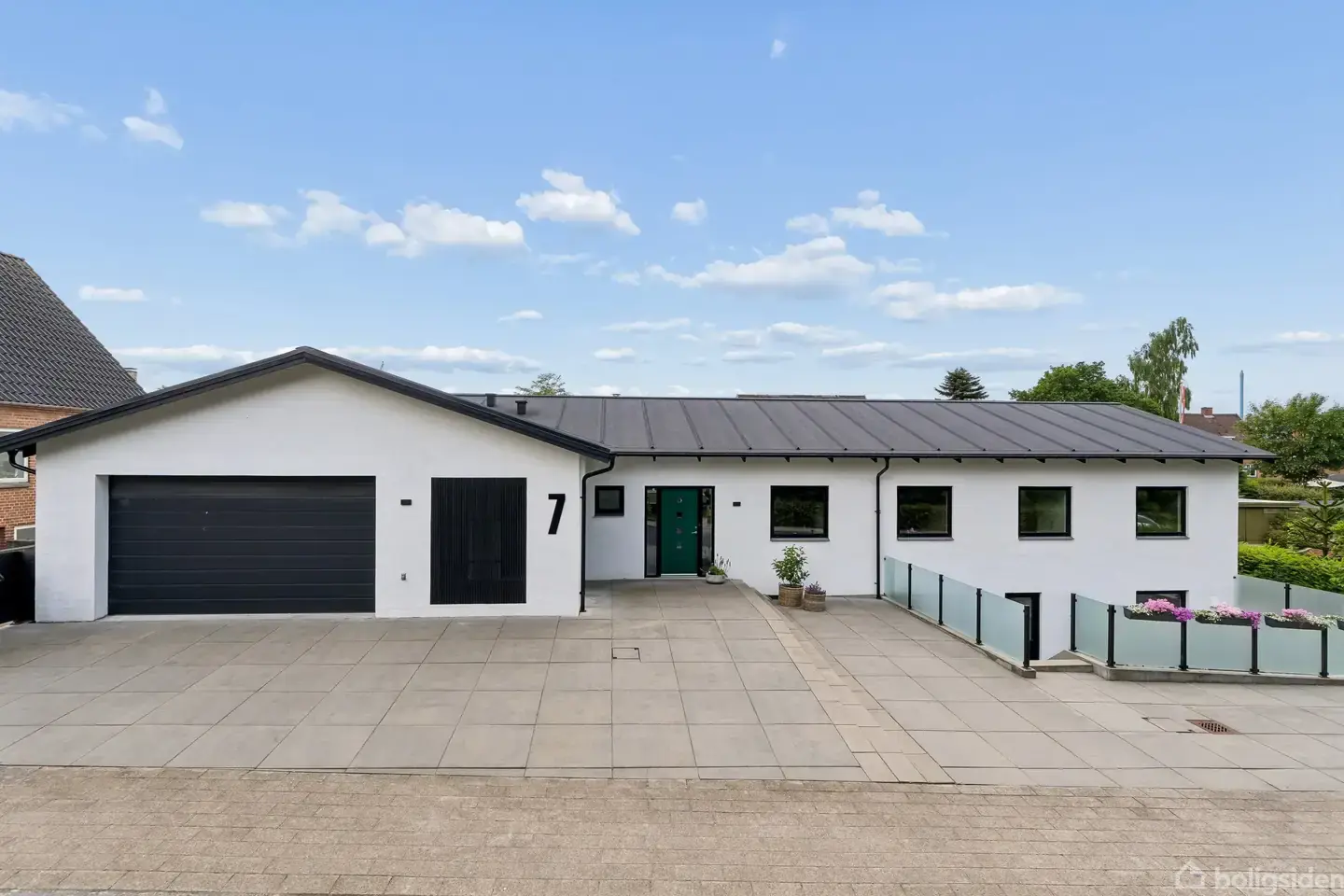 Sjældent udbudt villa med karakter og stor garage!, Ikast