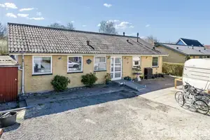 Villa på Nykøbingvej 52, 4440 Mørkøv