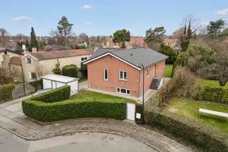 Villa på Dalsgaardsvej 15, 2930 Klampenborg