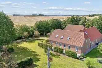 Landejendom på Lynghøjvej 34, Rigtrup, 8370 Hadsten