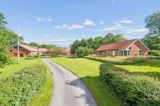 Landejendom på Vrængmosevej 90, 9750 Østervrå
