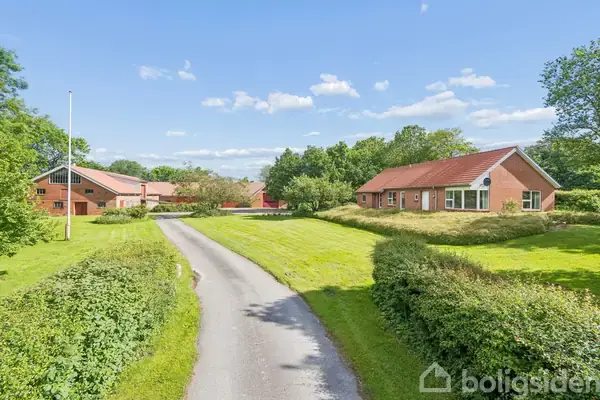 Landejendom på Vrængmosevej 90, 9750 Østervrå