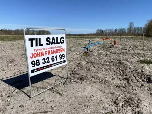 Helårsgrund på Fjordengen 8, 9280 Storvorde