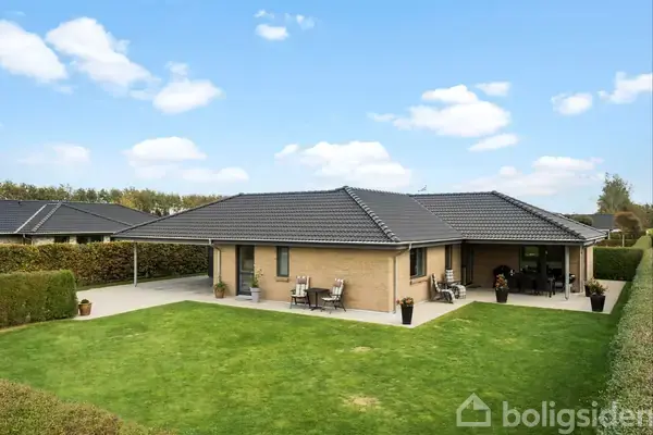 Villa på Multebærvej 63, 9440 Aabybro