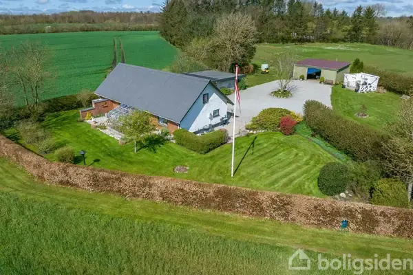 Villa på Brønderslevvej 250, 9750 Østervrå